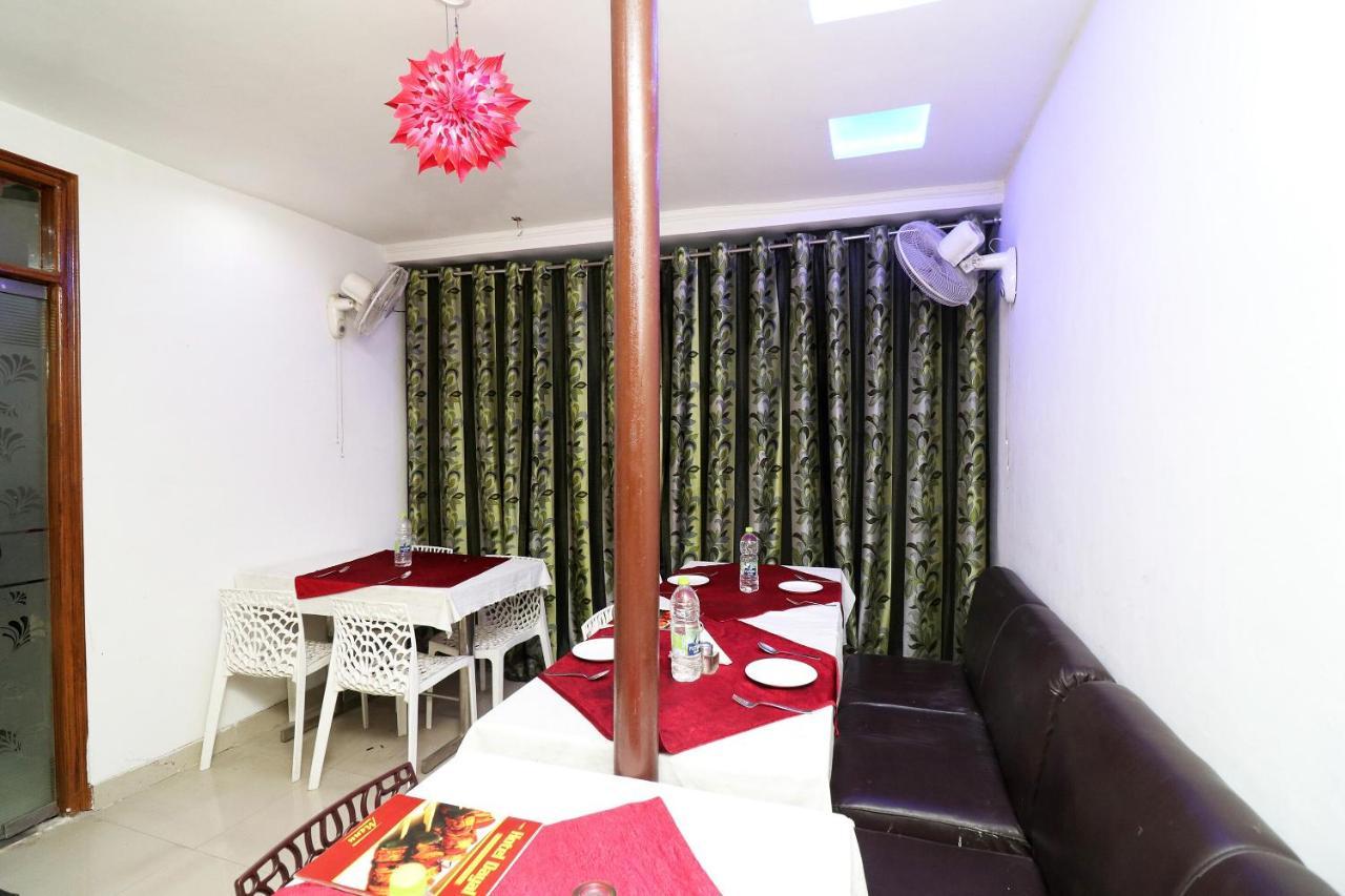 Oyo 24958 Hotel Dayal Belanganj Eksteriør bilde